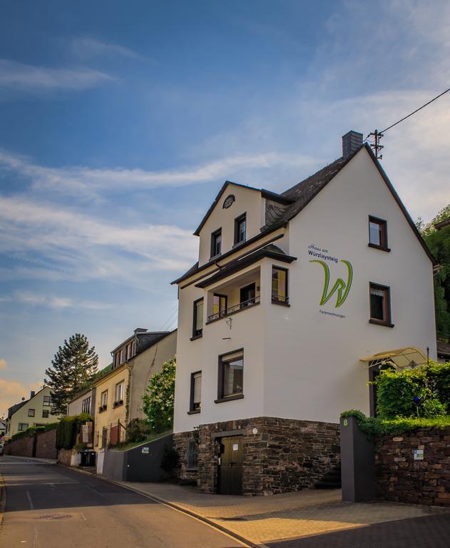 Ferienwohnungen Haus Am Wuerzlaysteig Lehmen Екстериор снимка